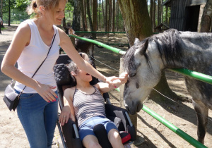 uczestnik,pracownik ŚDS i kuc górski